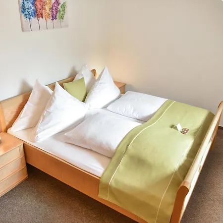 Daszimmermann Pensión 3*